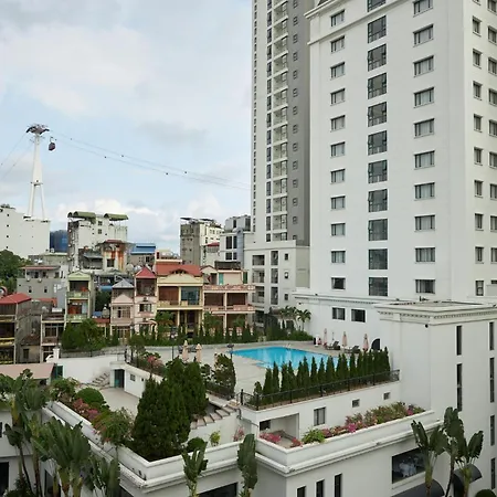 Van Nam Hotel