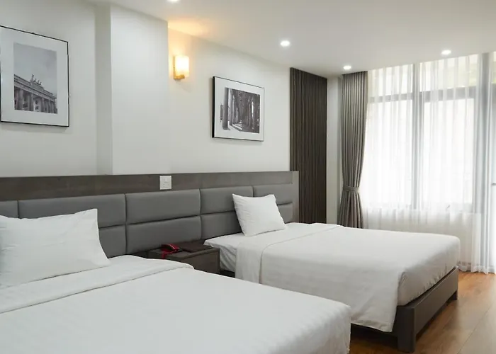 Nam Hotel Hạ Long