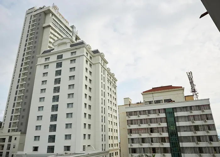 Nam Hạ Long