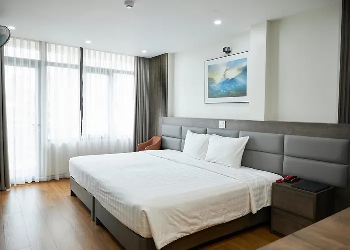 Nam Hotel Hạ Long