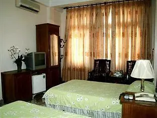 Nam Hotel 2*